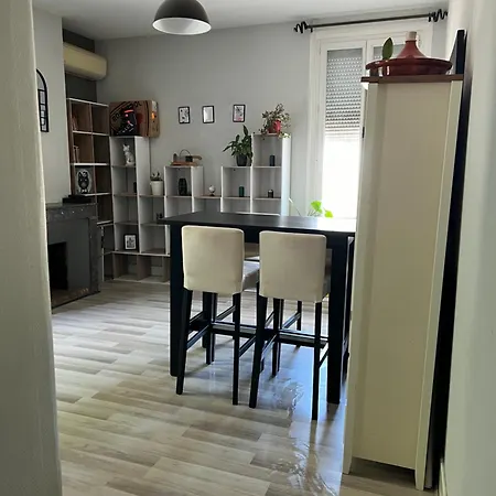 Grand Appartement Avec Terrasse Centre Ville Arles Exterior photo