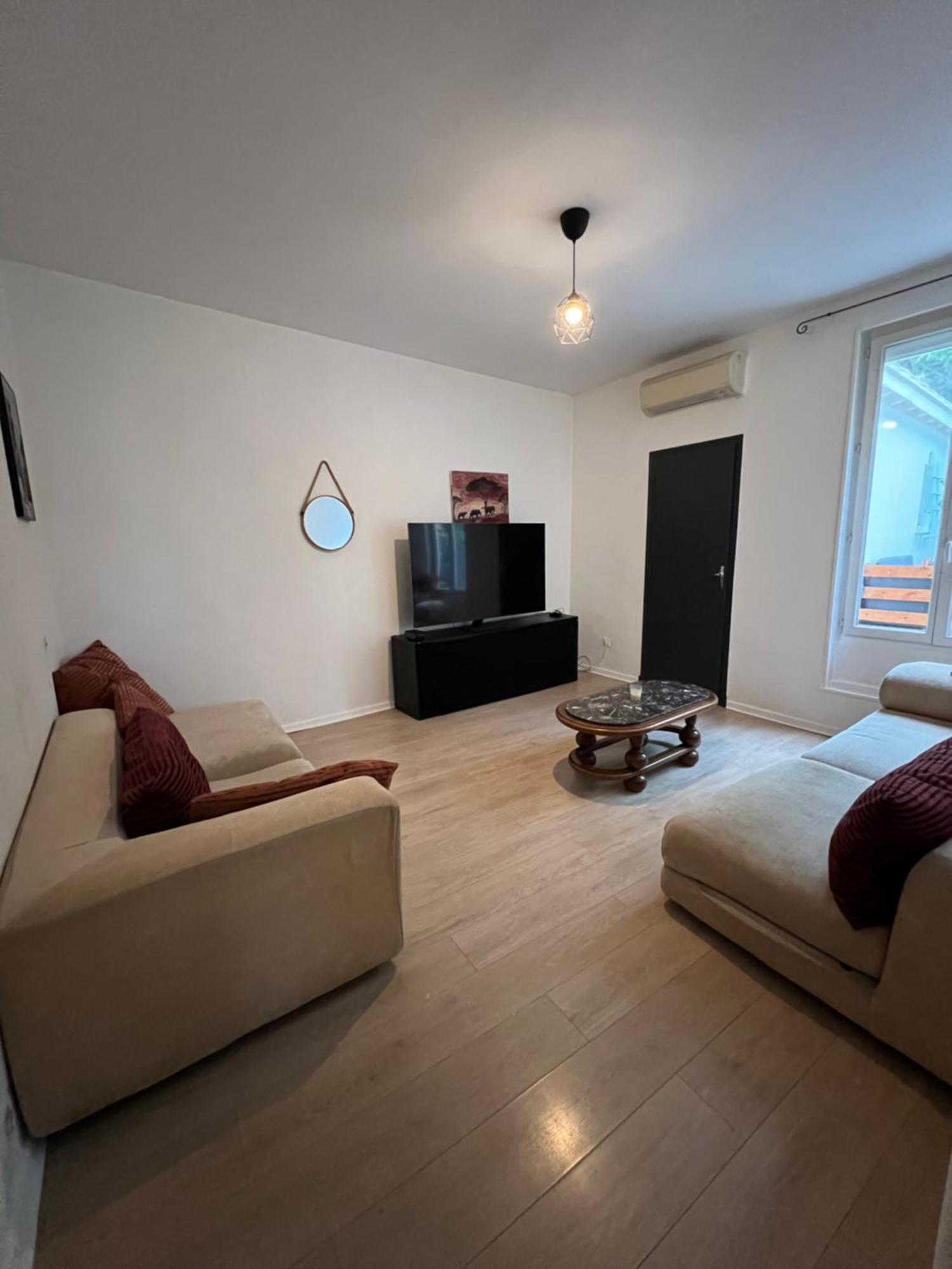 Grand Avec Terrasse Centre Apartment